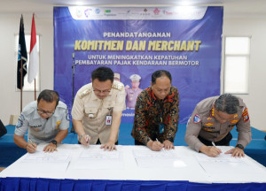 Jasa Raharja Kalsel  Bersama Pembina Samsat Kalsel dan .Merchant Lokal Teken Komitmen  