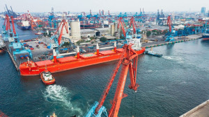Libur Panjang Tak Mengganggu Pelayanan  Bongkar Muat Non Petiikemas  di Pelabuhan 