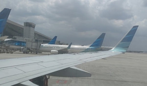 i-Phone  13 Milik Penumpang Garuda Indonesia Hilang di Dalam Pesawat Seluruh Kru Kabin Dibebastugaskan