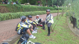 PT Jasamarga Transjawa Tol Salurkan Bantuan Untuk Masjid di Bekasi