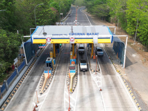 Gerbang Tol Ciperna Ruas Tol Palimanan–Kanci Dukung Kelancaran Lalu Lintas Akses  Wisata Linggarjati