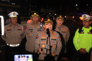 Pasca Kerusuhan dan Penjarahan, Polda Metro  Kerahkan 13 Polres Jaga 24 Jam