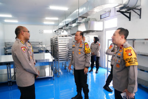 SPPG Polri Palmerah Siap Beroperasi, Kapolda Metro Jaya Tinjau Lokasi