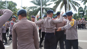 Aksi Buruh di Hedung DPR /MPR RI Mendapat Pengawalan Ketat