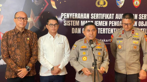 Polri Serahkan Sertifikat Audit Sistem Pengamanan Objek Vital Nasional 