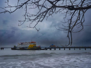 Cuaca Ekstrem Masih Terjadi Hingga 31 Januari, Potensi Itu Mengancam Lintas Penyeberangan Selat Sunda dan Bali