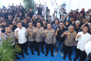 Wakapolda Metro, Rayakan HPN Bersama FWP di Balai Wartawan  