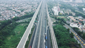 Libur Imlek Volume Kendaraan Melalui Tol  Trans Jawa Meningkat