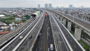 Jalan Layang MBZ Kembali Dibanjiri Kendaraan Arus Balik