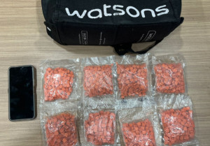 Ribuan Butir Ekstasi  Siap Edar Di Jakarta Timur Diigeruduk Polisi