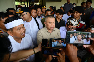 Menhub Dudy dan KDM Pantau Titik Mudik, Sopir Angkot dan Andong  Dapat Kompensasi Rp1,4 juta 