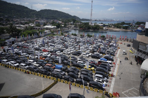 Menhub Dudy Kawal Langsung Puncak Arus Mudik  Melalui Merak, Kondisi Lalin Padat Lancar