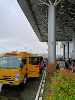 Bus DAMRI  Resmi Layani Rute  Kota Nabire - Bandara Douw Aturure