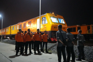 Rel Kereta Cepat Whoosh Diperiksa Berkala Dengan  Perangkat Pendeteksi RFD