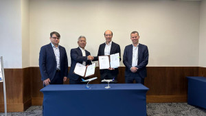Garuda  Indonesia - Scandinavian Airlines Teken Kerjasama  Codeshare.