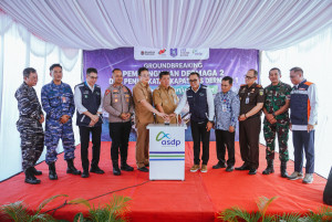 ASDP Bangun Dermaga  di Pelabuhan  Penyeberangan Tanjung Kalian Bangka Barat