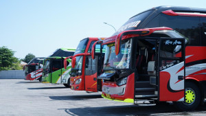 Ratusan Bus AKAP Menolak Masuk Terminal, Dirjen Aan : PO Bandel Akan Dilibas 