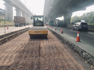 Ruas  Tol Jakarta–Cikampek Kembali Dilakukan Perbaikan