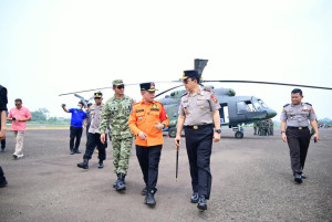 Kapolda Jambi Bersama Gubernur Lepas 90 Personel Satgas Darat Karhutla ke Taman Nasional Berbak